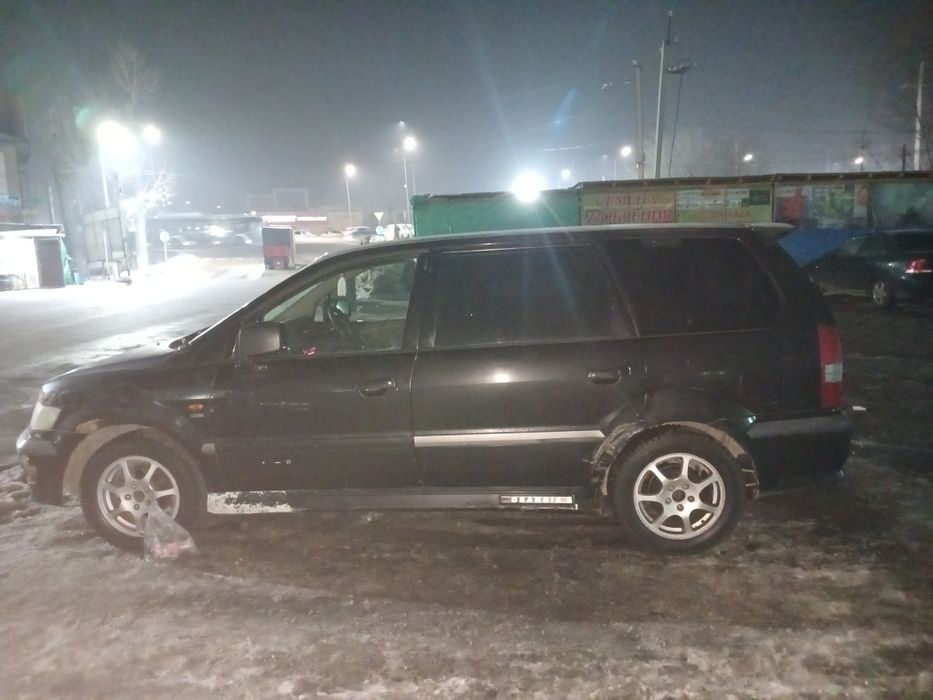 Митсубиси Шариот