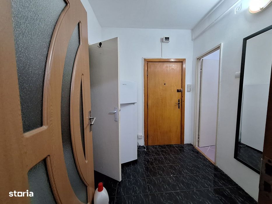 Apartament cu 2 camere| etaj intermediar| centrala proprie| Complexul