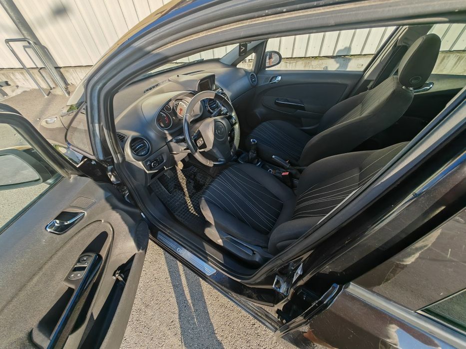 Vand Opel Corsa D  BENZINA+GPL