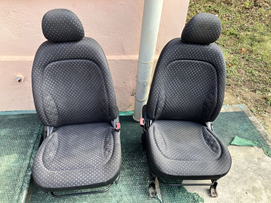 Салон от Toyota Yaris Verso 2003