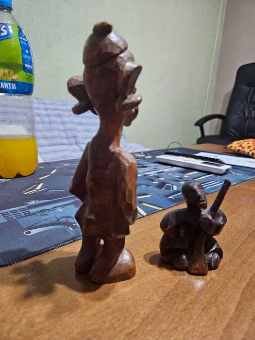 Саморъчни дървени фигурки.