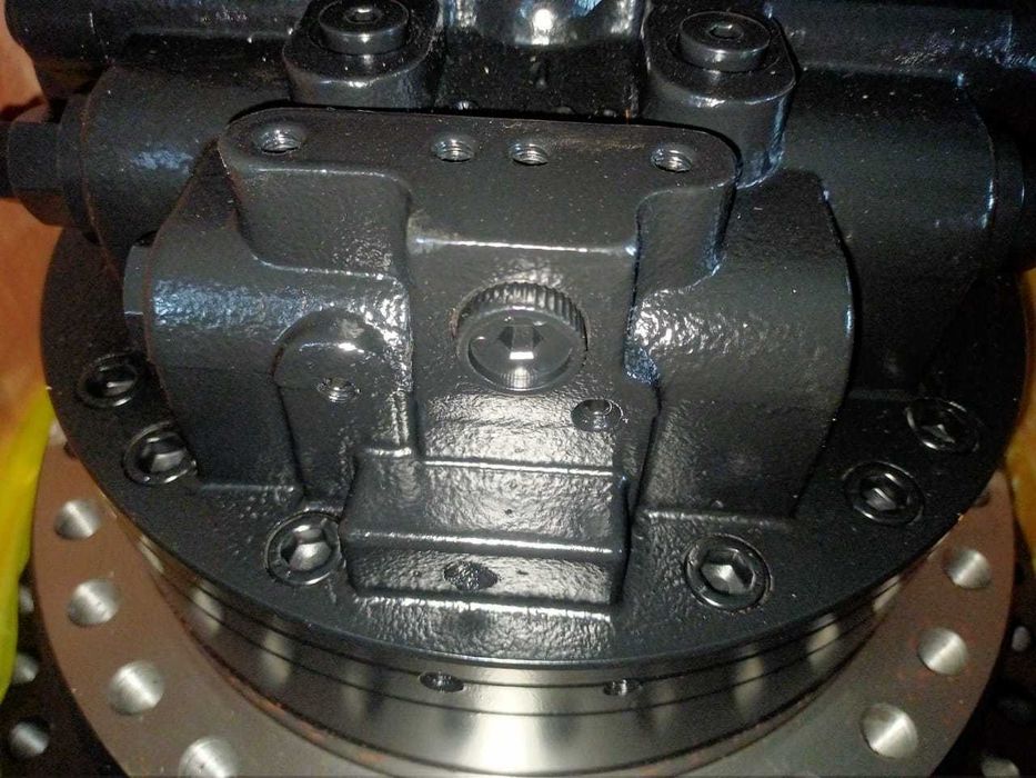 Бортовой редуктор хода