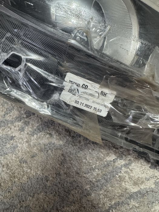 Передняя права фара kia ceed
