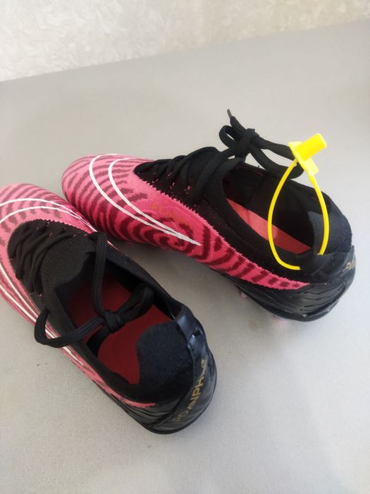 Продам бутцы новые