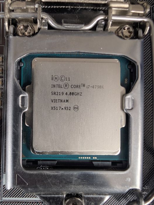 ASUS Z97-A + Intel Core i7-4790K + 32GB HyperX DDR3 – Bundle