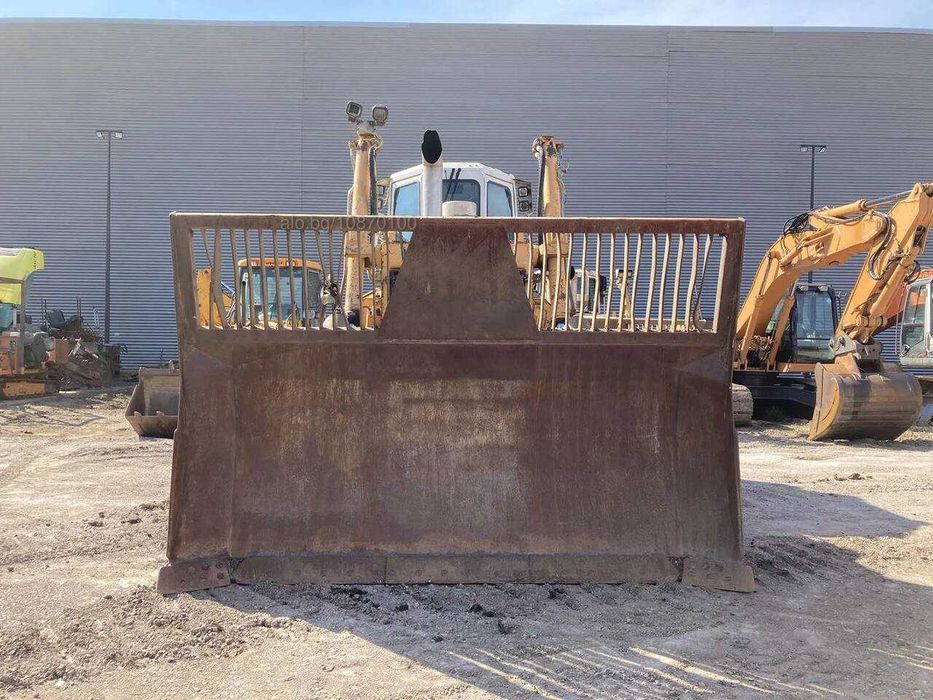 Булдозер ПОД НАЕМ Варна от 20 и 23 тона