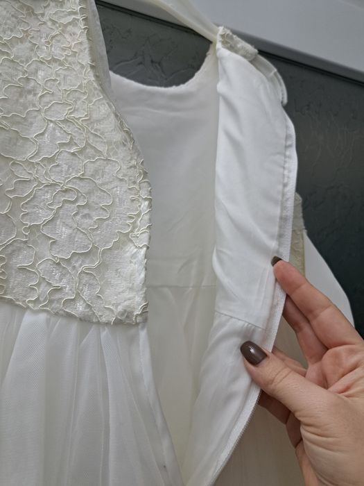 Rochie fetita alba ocazie cu broderie