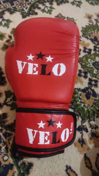 Боксёрская перчатка