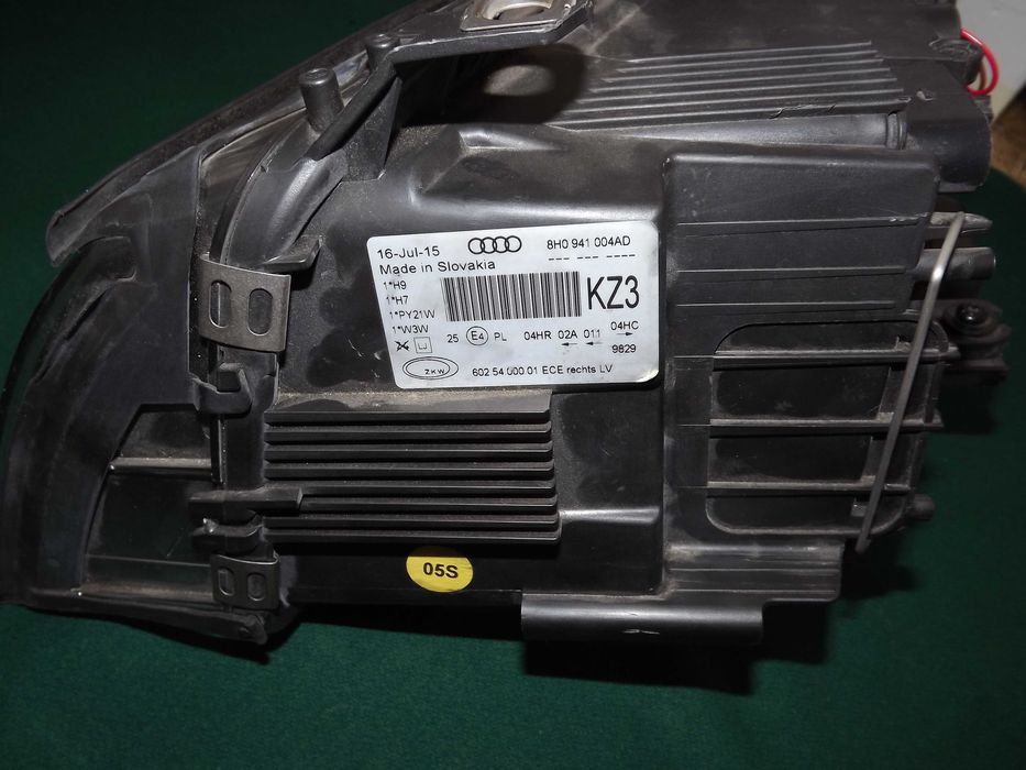 Фар десен за АUDI A4 B6-CABRIO