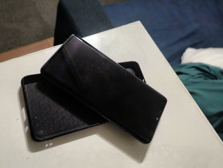 Продам телефон, есть минусы