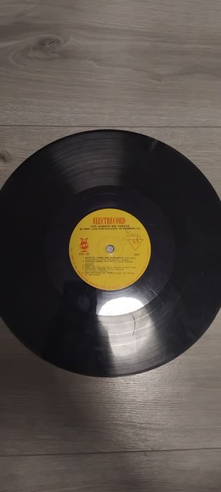 vând disc de vinil rar cu semnarura de la Luis Alberto Del Paranā