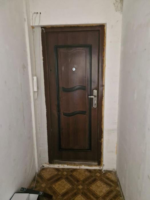 Продам б/у межкомнатные
