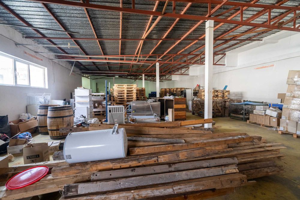 Дава се под наем Промишлена сграда в с. Йоаким Груево, Област Пловдив - 1400 кв.м за 2295 € - Снимка #20