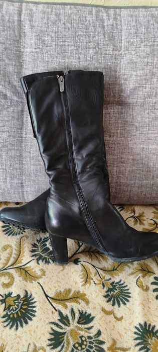 Продам сапоги женские