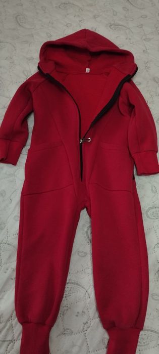 Продам детский комбинезон