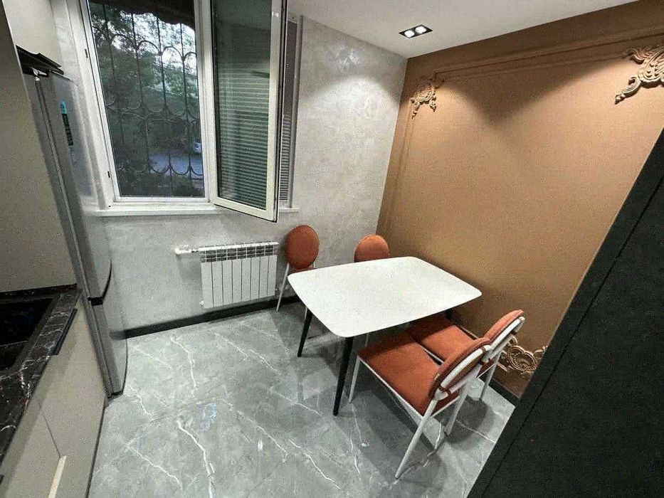 Сдается в аренду офис 100м2.  Ориентир: Ц-1 Эко парк