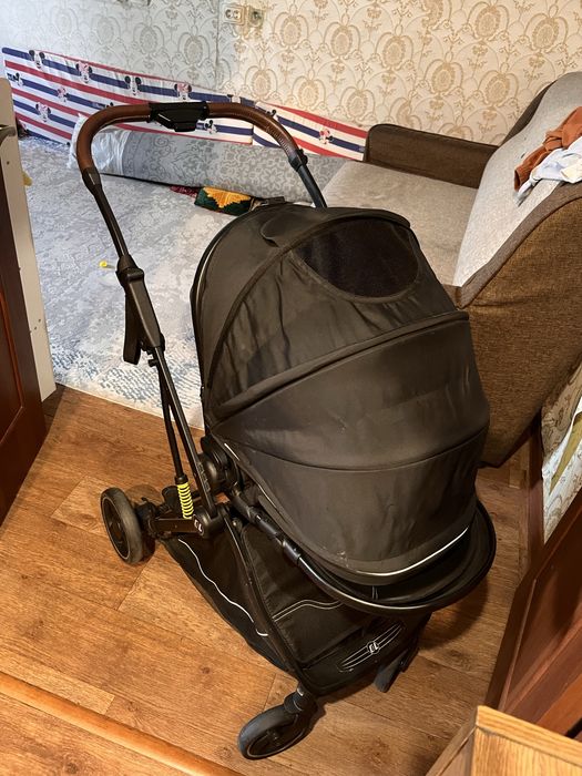 Коляска Новый