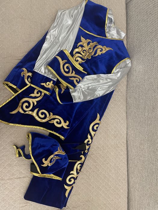 Продам национальный костюм