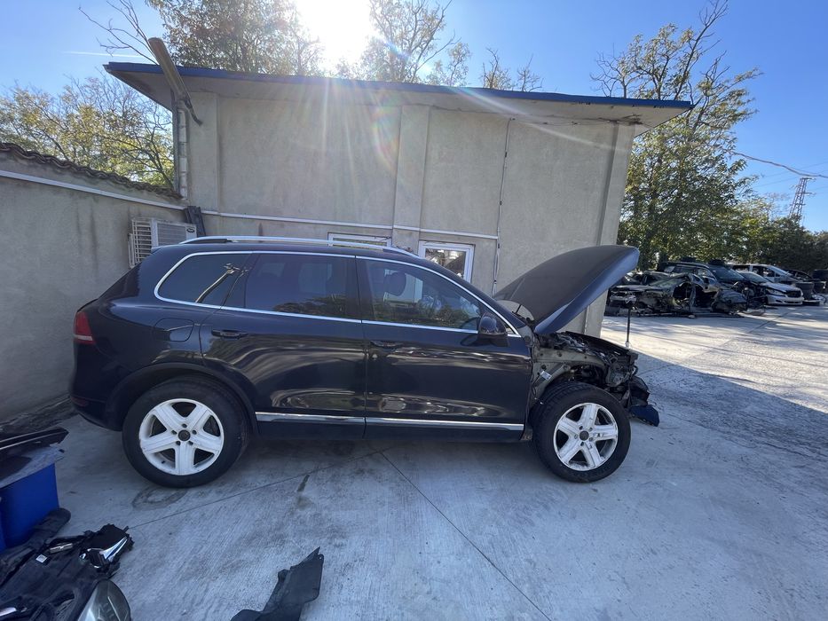 Vw Touareg 2011 година 3.0 Tdi + Теглич