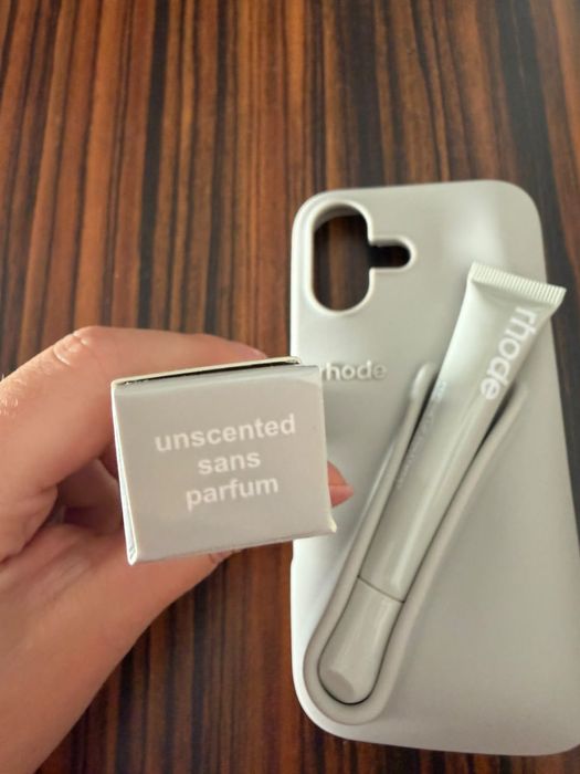 Husa Iphone 17 cu gloss