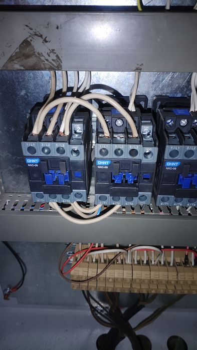 Электрик. Услуги электрика.