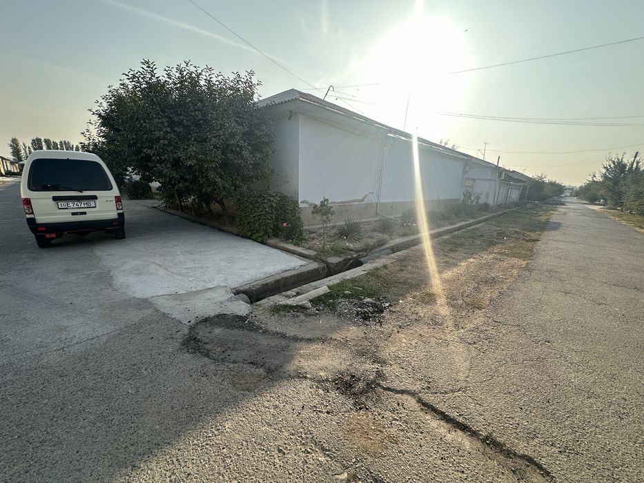 Uchaska 4 sotik sotiladi