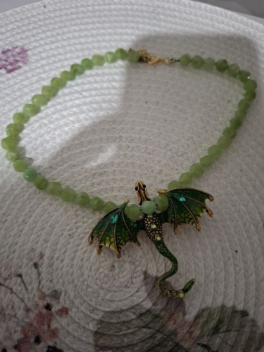Colier peridot fațetat cu dragon 43 cm lungime reglabil