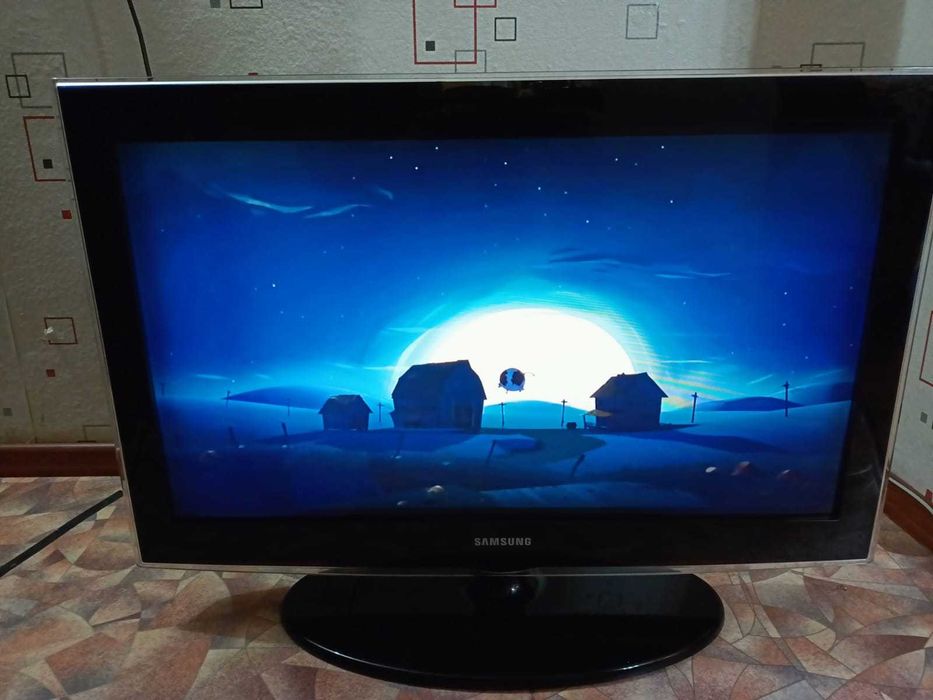Телевизор б  у  .