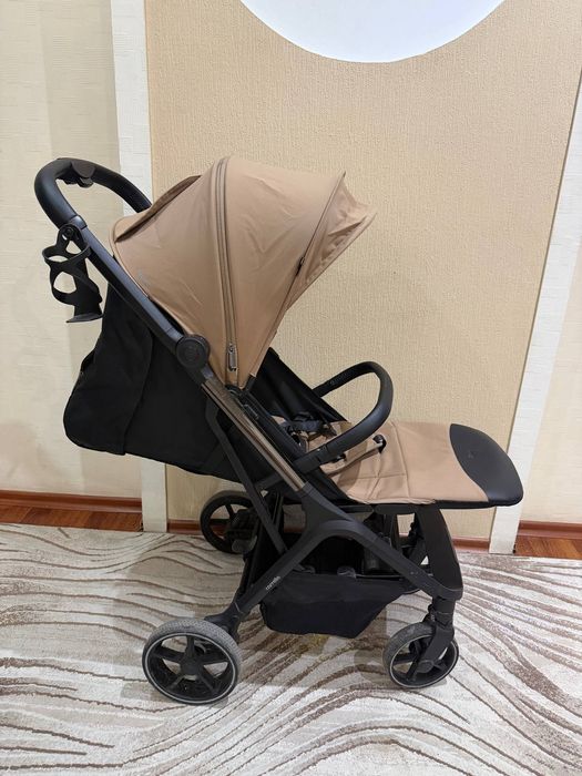 Детская прогулочная коляска CARRELLO NOVA польская