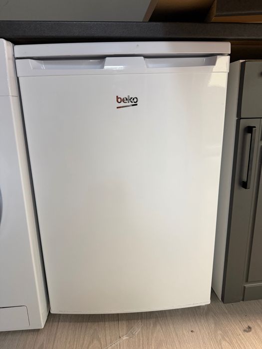 Малак хладилник Beko