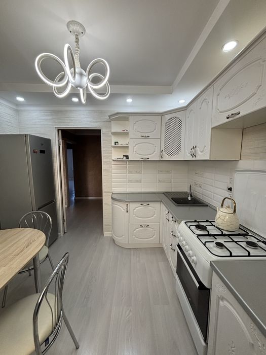 3 комн. квартира в 11 мкр-не