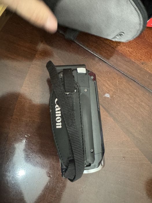 Продам видеокамеру