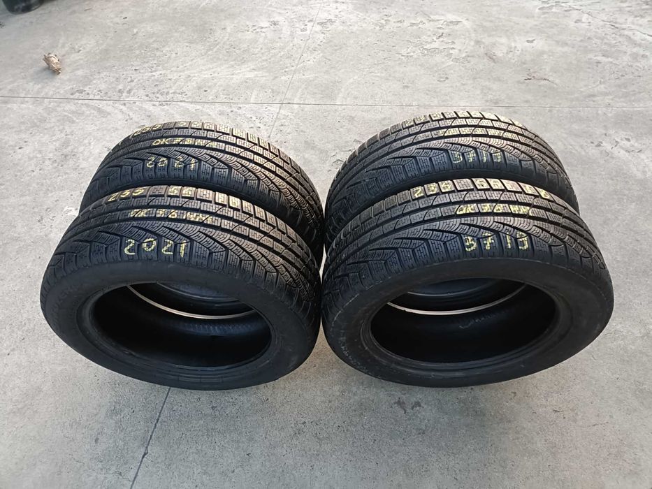 Set 4 anvelope iarna 235 55 18 pirelli sottozero 2 profil de 7,8 mm