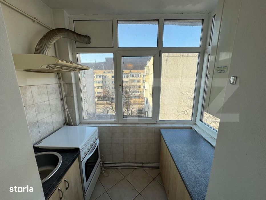 Apartament 2 camere de vanzare, 44 mp, zona Palas