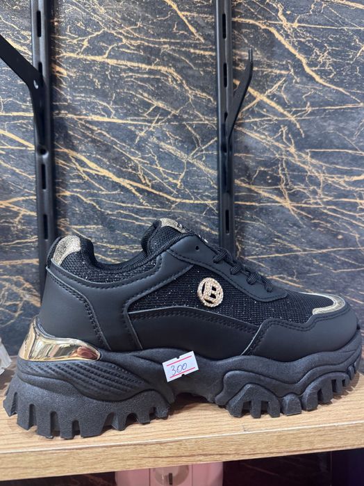 Adidasi Damă Laura Biagiotii