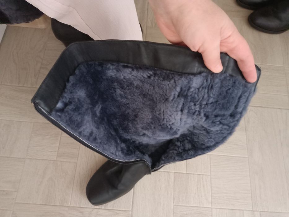 Сапоги женские  почти новые