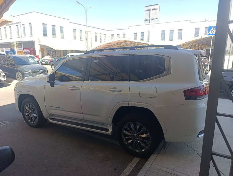 Срочно продается Тойота трехсотка