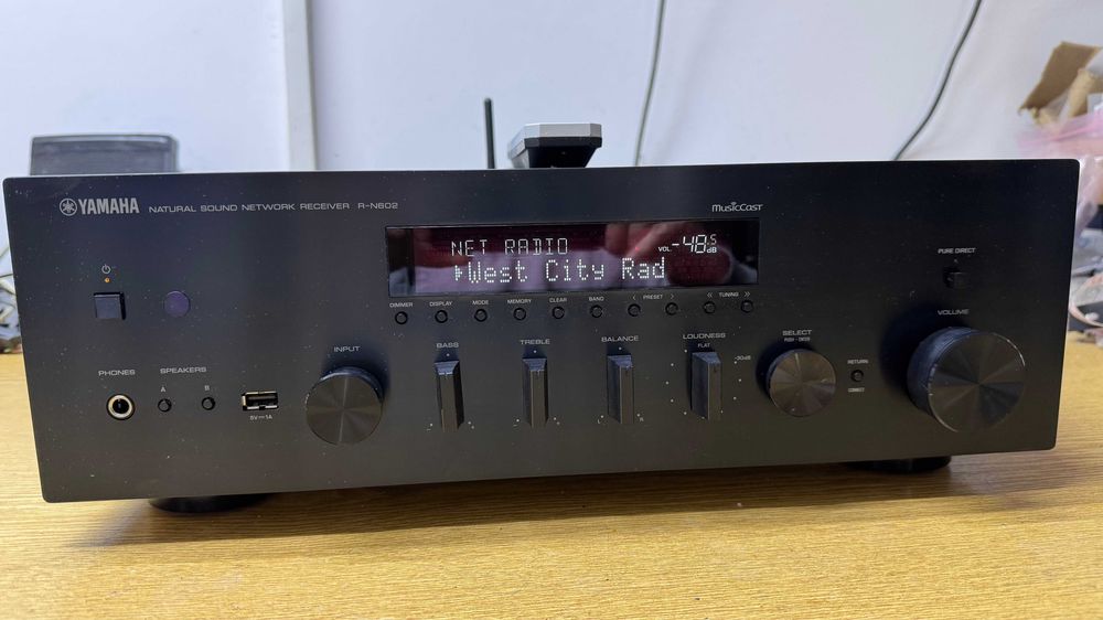 Network Receiver Yamaha R-N602 Spotify Bluetooth AirPlay
