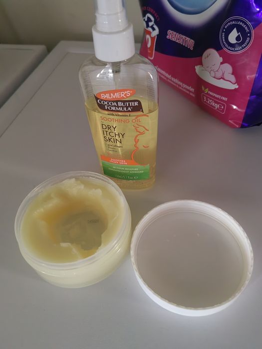 Дамски парфюми и козметика