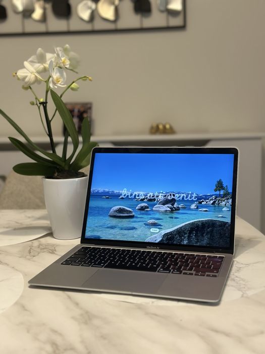 Vand MacBook Air 13 2020