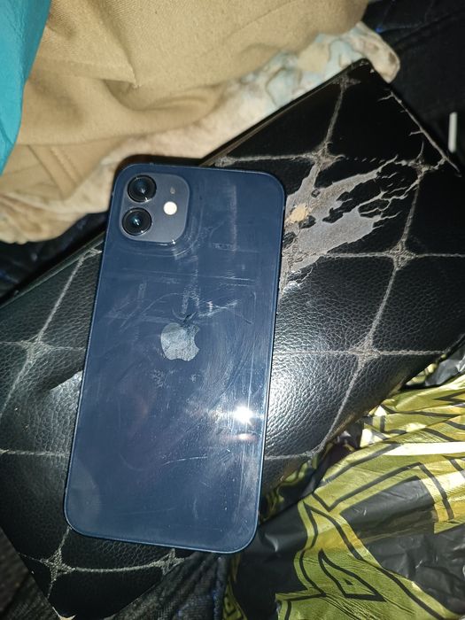 Iphone 12 продается