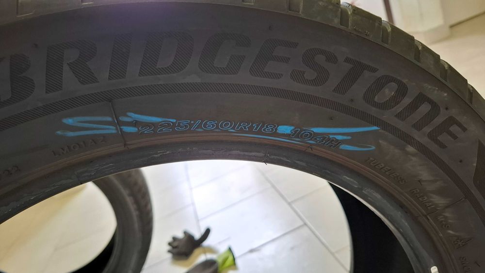 Зимна гума Bridgestone 225 60 18