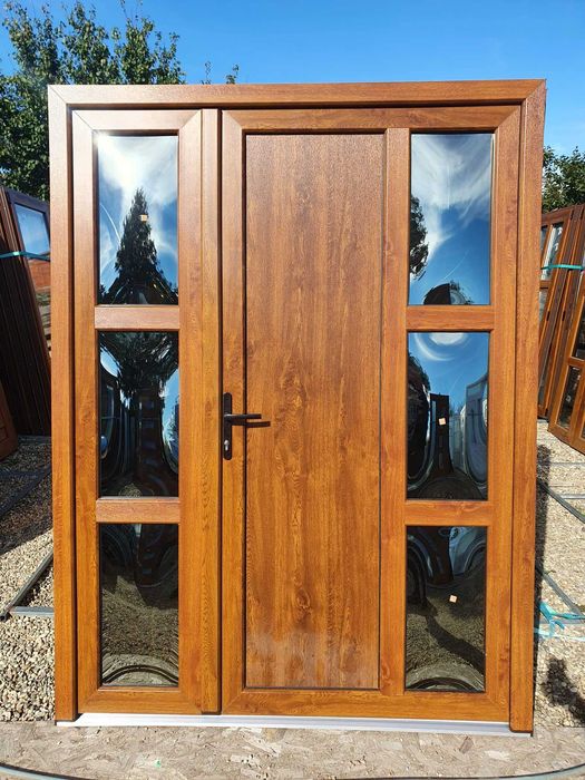 Usi sticla bombata noi stejar de la 2250 lei