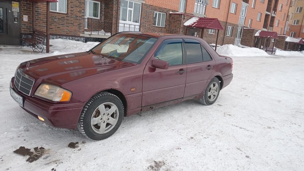 На бодром ходу сел и поехал