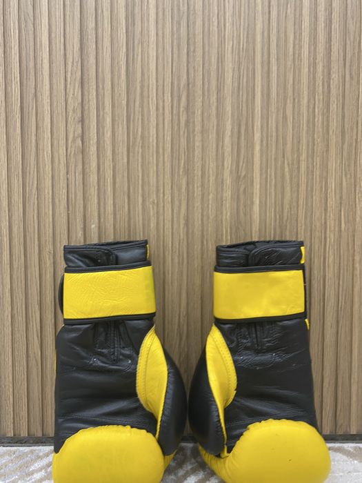 Боксерские перчатки Everlast с гарантией
