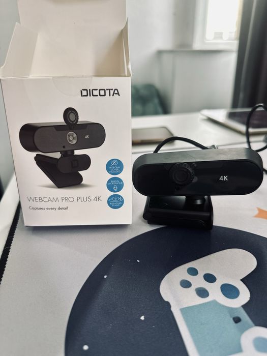 Webcam DICOTA Pro Plus 4K Ultra HD cu Microfon + Privacy Cover