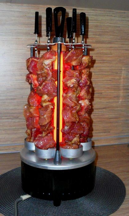 Электрошашлычница " Таврия " с вращающимися шампурами  1989 г .СССР.