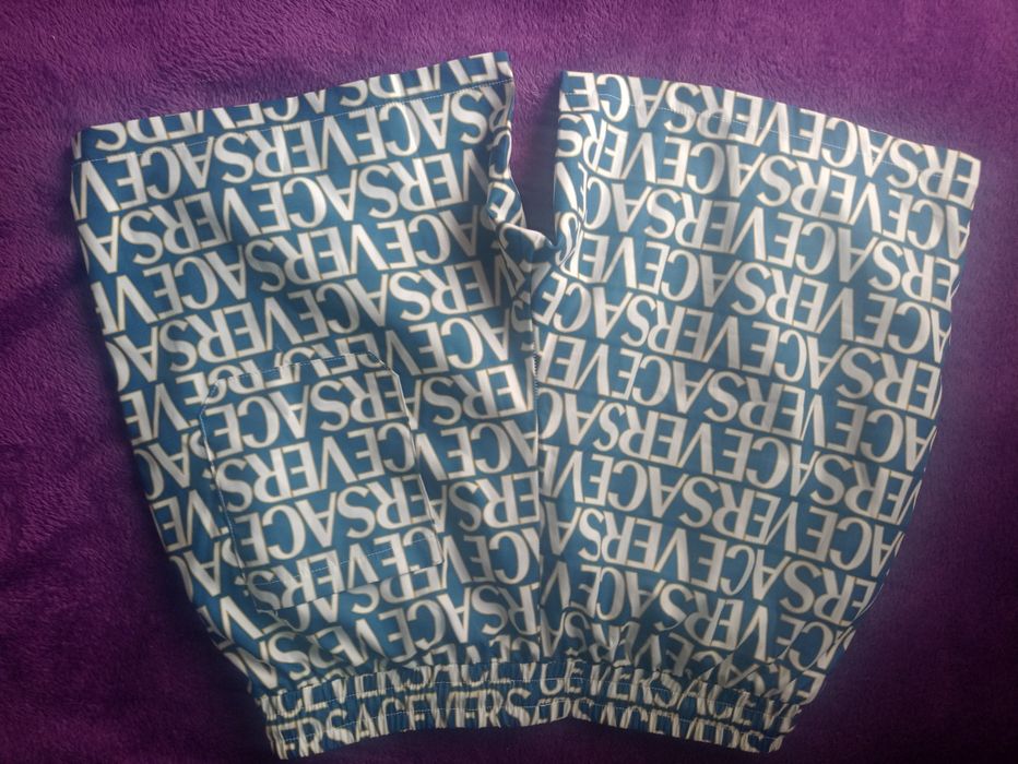 Pantaloni scurți Versace