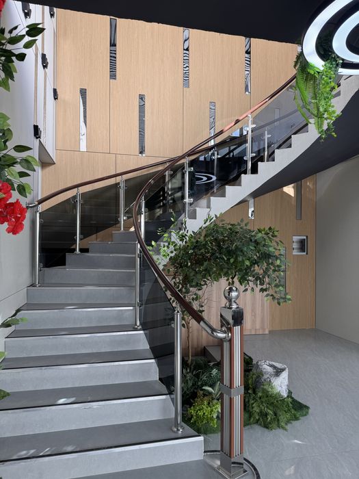 Стеклянная перила!