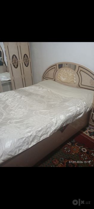 Мебел белый хорошим состаяни